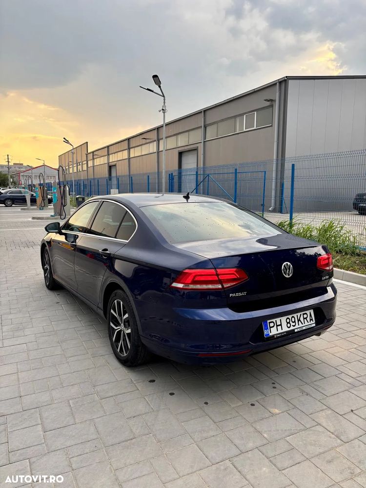 Volkswagen Passat - 9