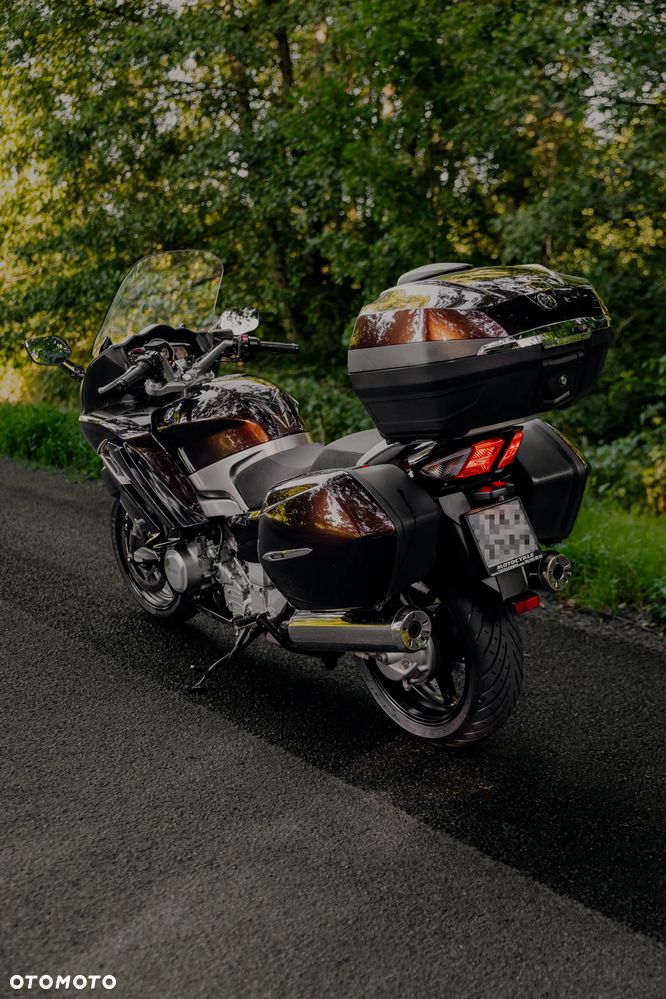 Yamaha FJR - 5