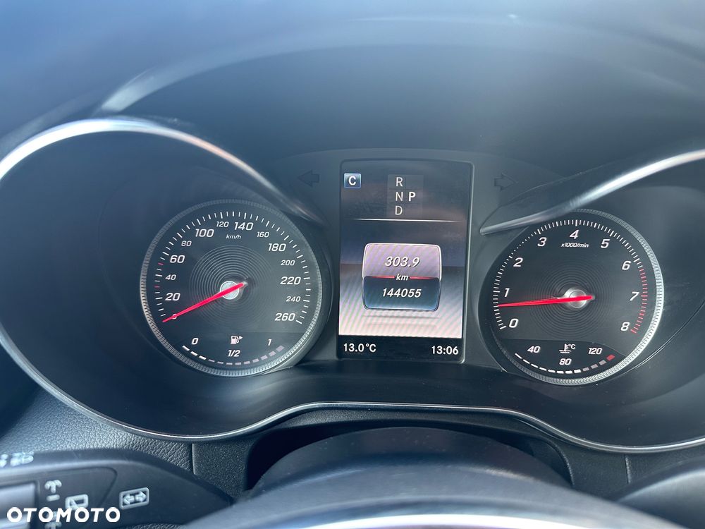 Mercedes-Benz GLC 250 4Matic 9G-TRONIC AMG Line - 17