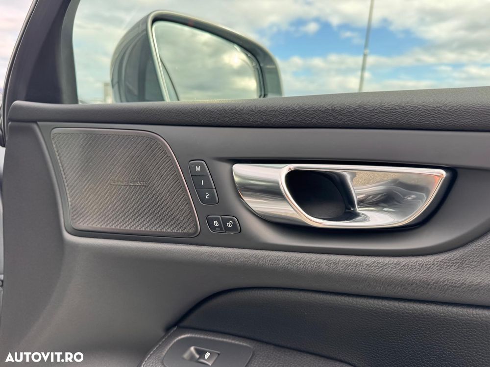 Volvo S60 T8 Recharge AWD Geartronic Inscription - 19