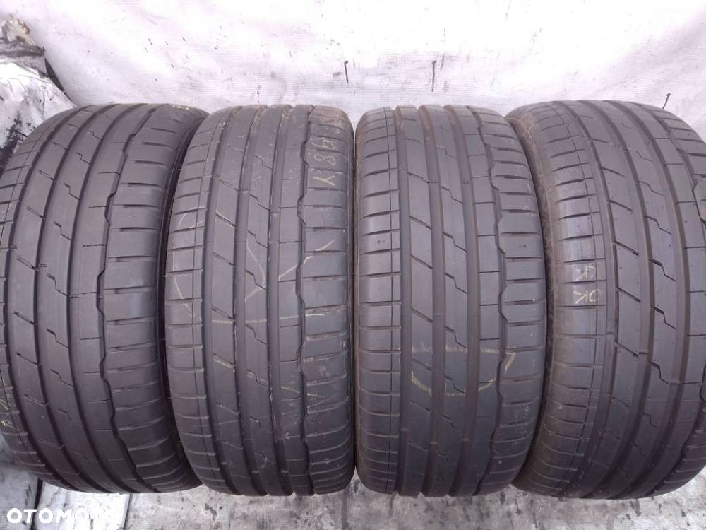 Hankook Ventus S1 Evo 3 235/45 ZR18 98Y 2025 7.5-8mm - 1