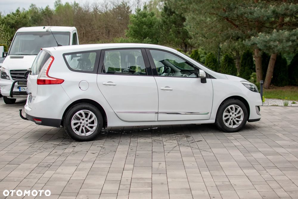Renault Grand Scenic - 21