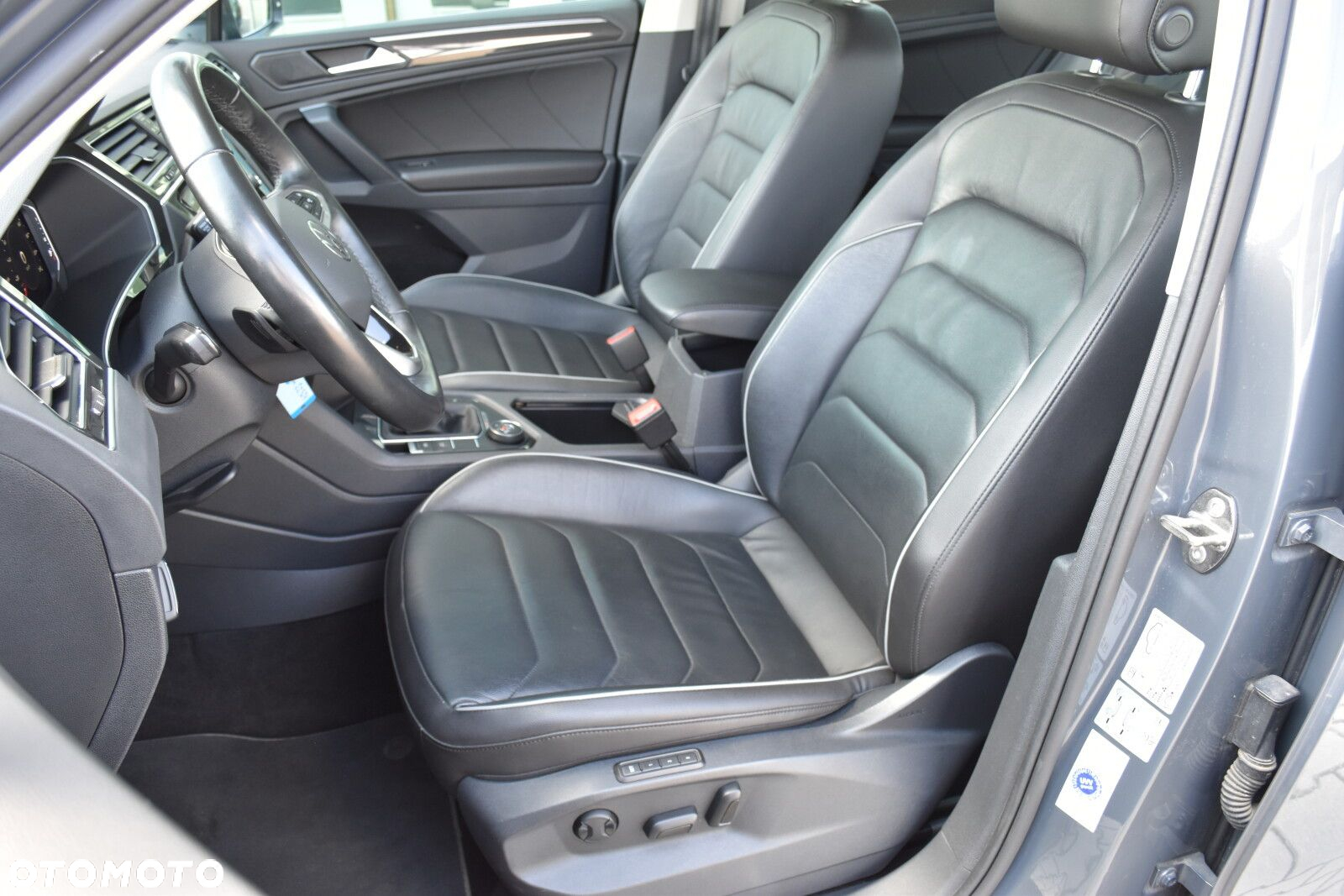 Volkswagen Tiguan 2.0 TDI SCR 4Mot Elegance DSG - 35