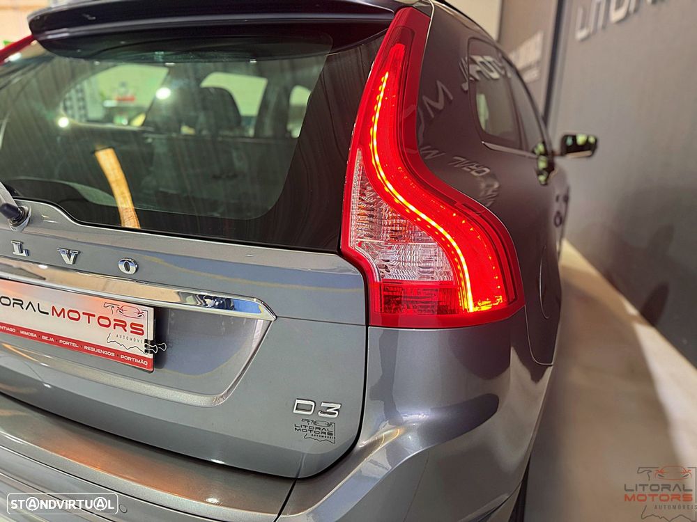 Volvo XC 60 2.0 D3 Momentum - 11