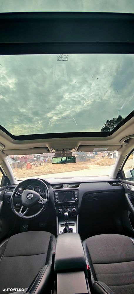 Skoda Octavia 2.0 TDI AMBITION DSG - 10