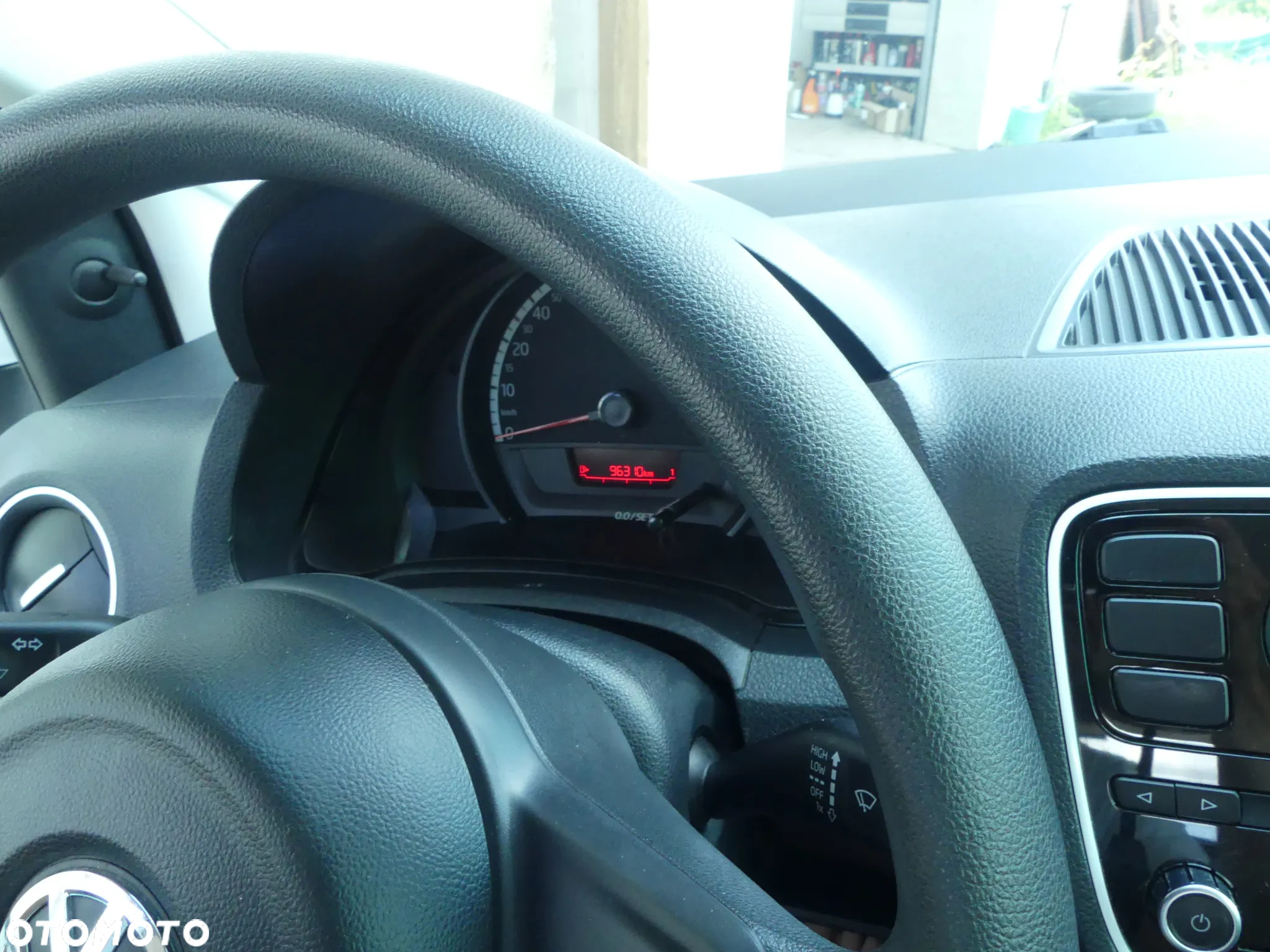 Volkswagen up! 1.0 move - 8