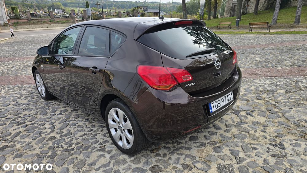 Opel Astra - 16