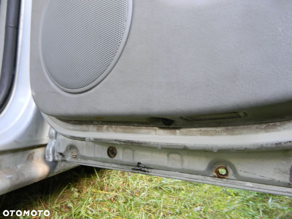 drzwi lewe prawe tył przód VW PASSAT B5 sedan LB7Z - 16