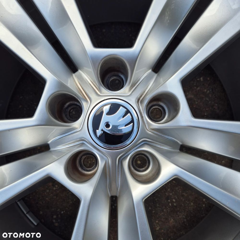 LATO SKODA SUPERB KAROQ OCTAVIA VW PASSAT TOURAN BEETLE T-ROC 215/50 R18 - 7