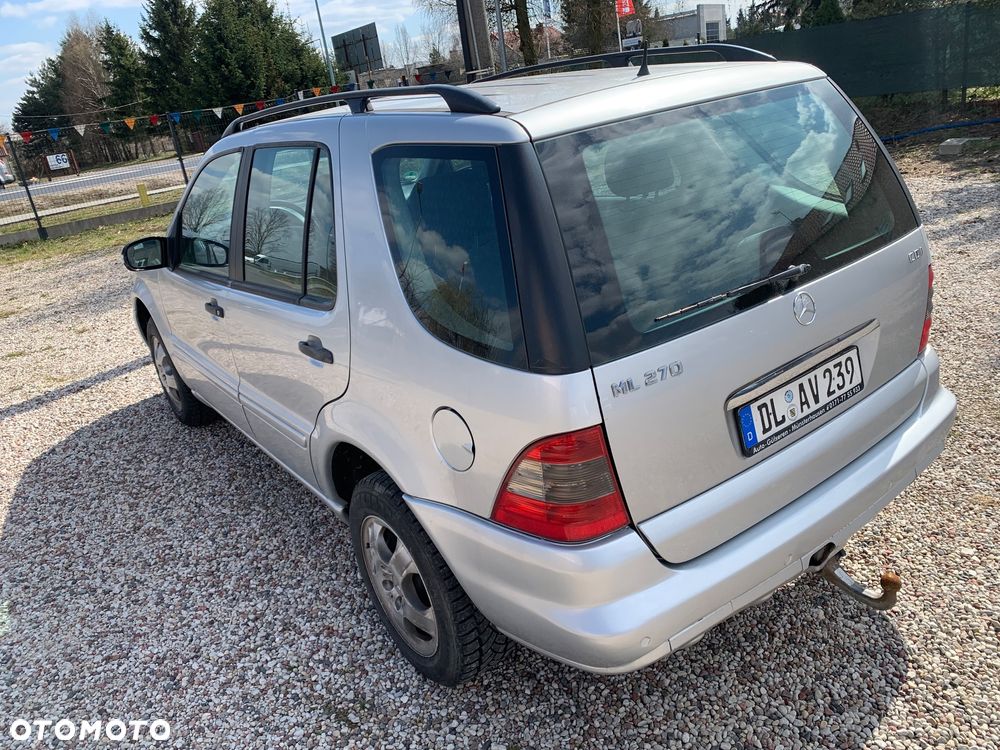 Mercedes-Benz ML - 10