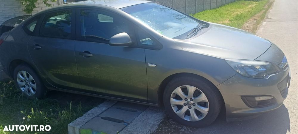 Opel Astra 1.4 ECOTEC Turbo Cosmo - 1