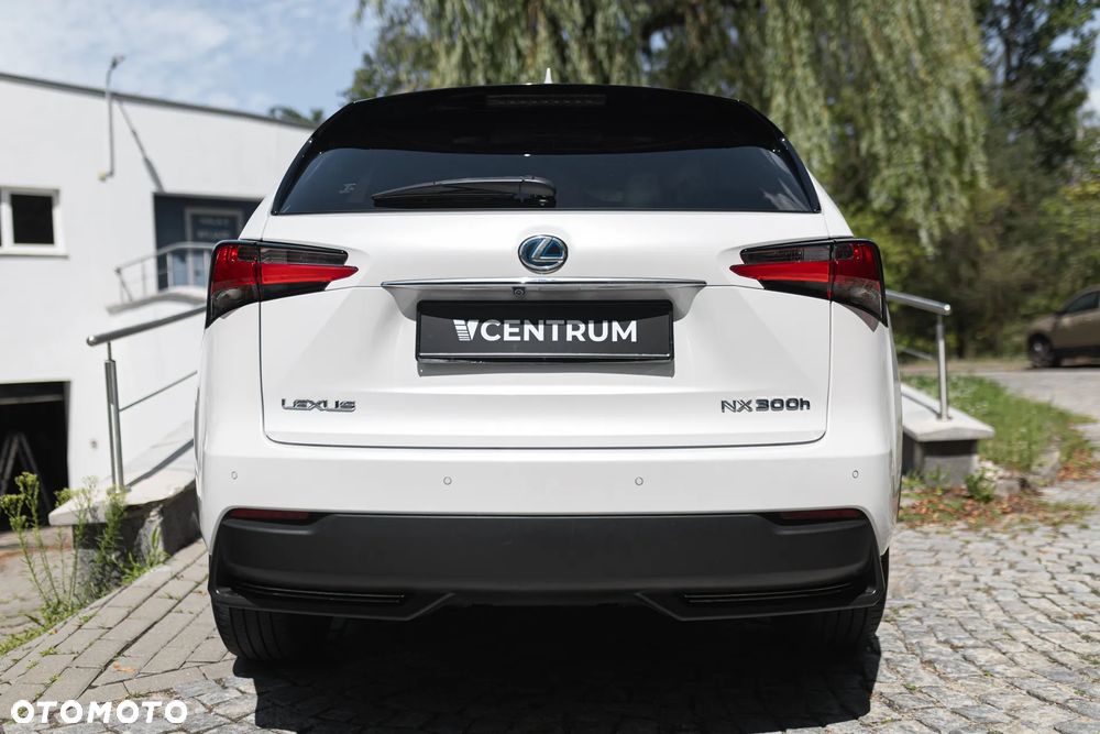 Lexus NX 300h F Sport AWD - 11