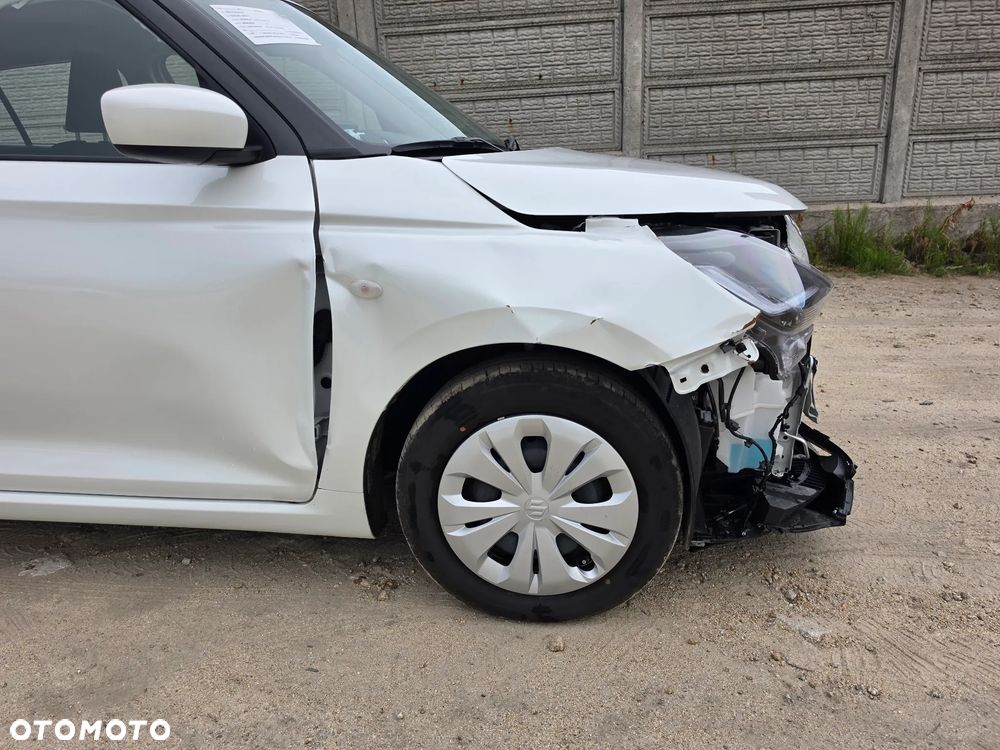 Suzuki Swift 1.2 Dualjet Hybrid MT Club - 20