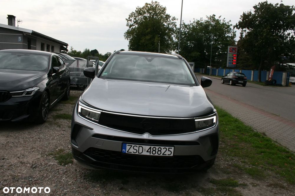 Opel Grandland X 1.2 Start/Stop Automatik Ultimate - 2