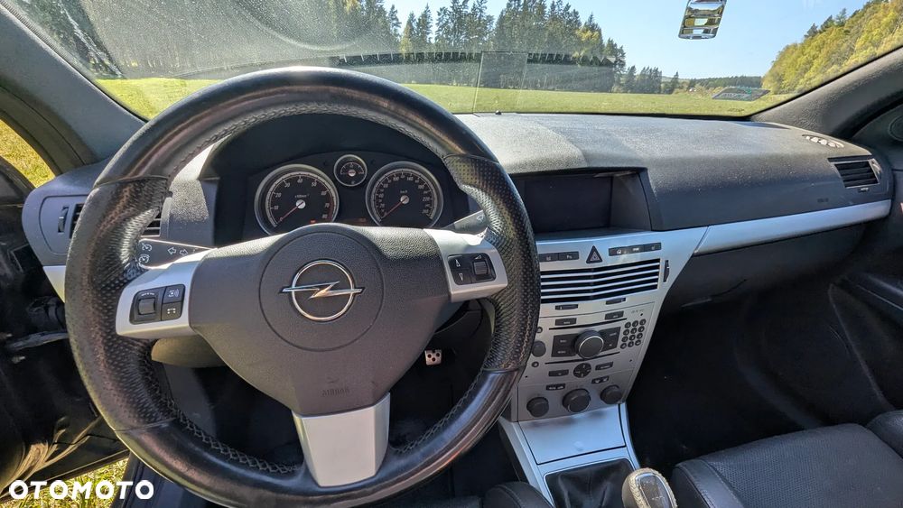 Opel Astra 1.6 T Sport - 11