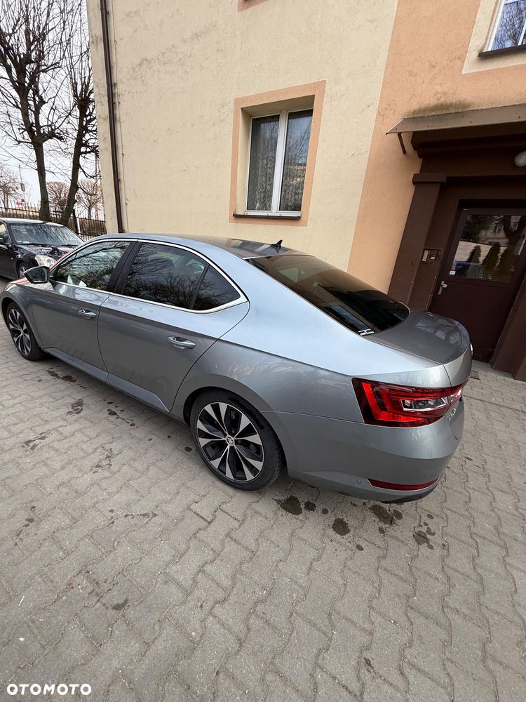 Skoda Superb 2.0 TDI Ambition DSG - 5