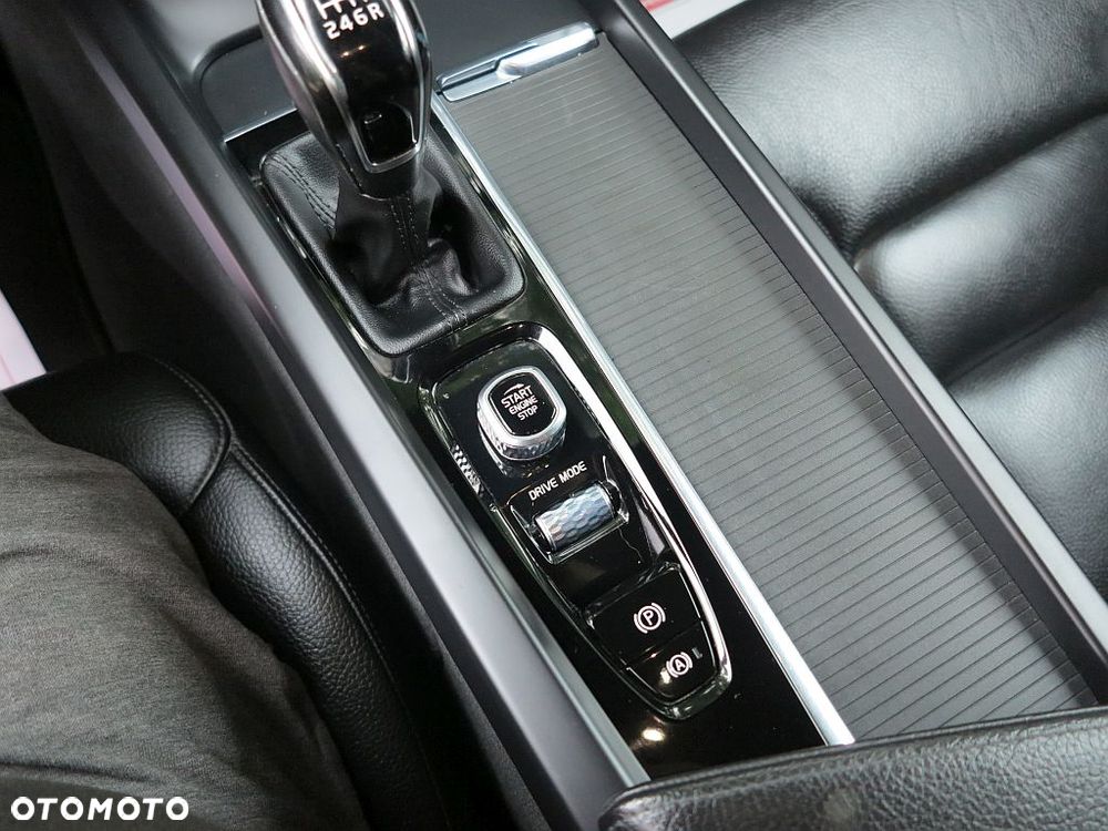 Volvo V60 D3 Momentum - 22