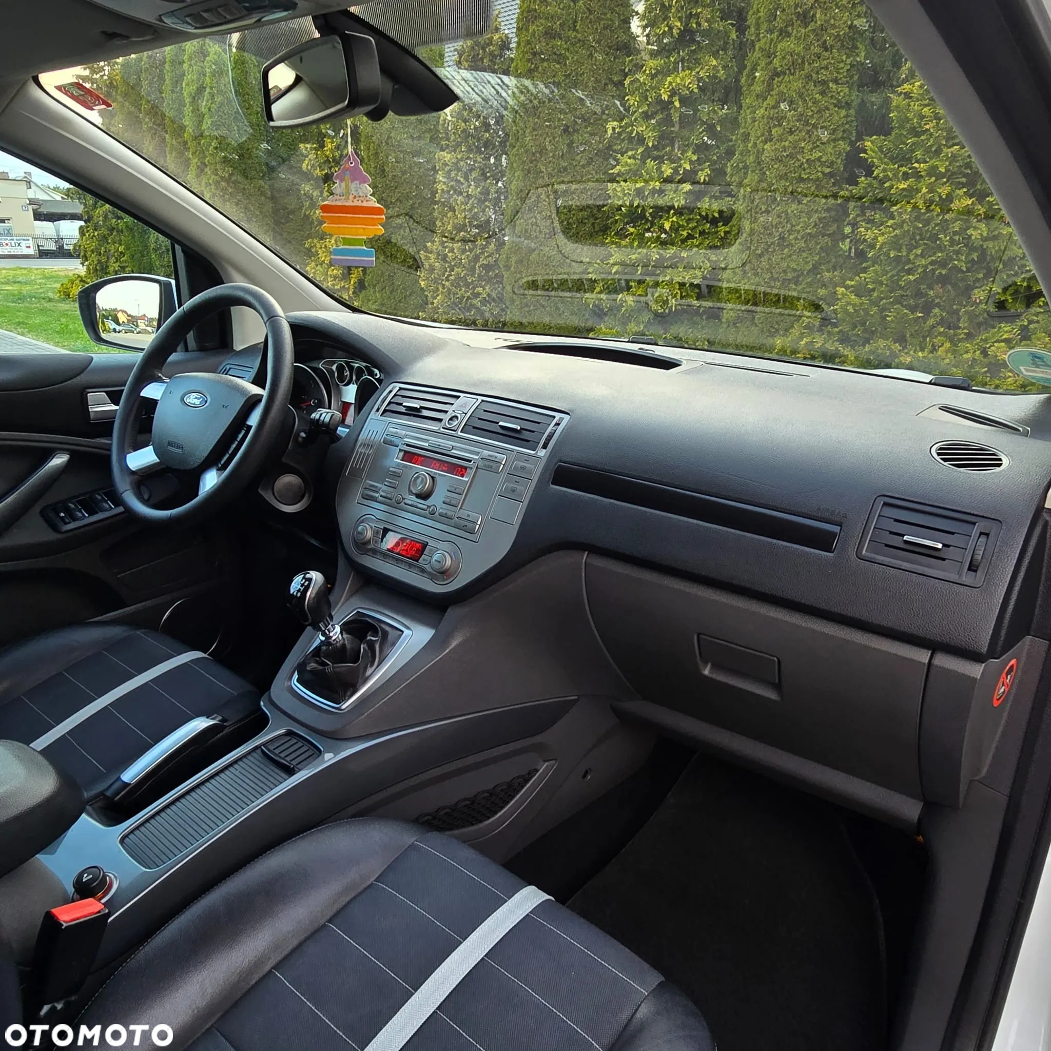 Ford Kuga 2.0 TDCi FWD Titanium - 25
