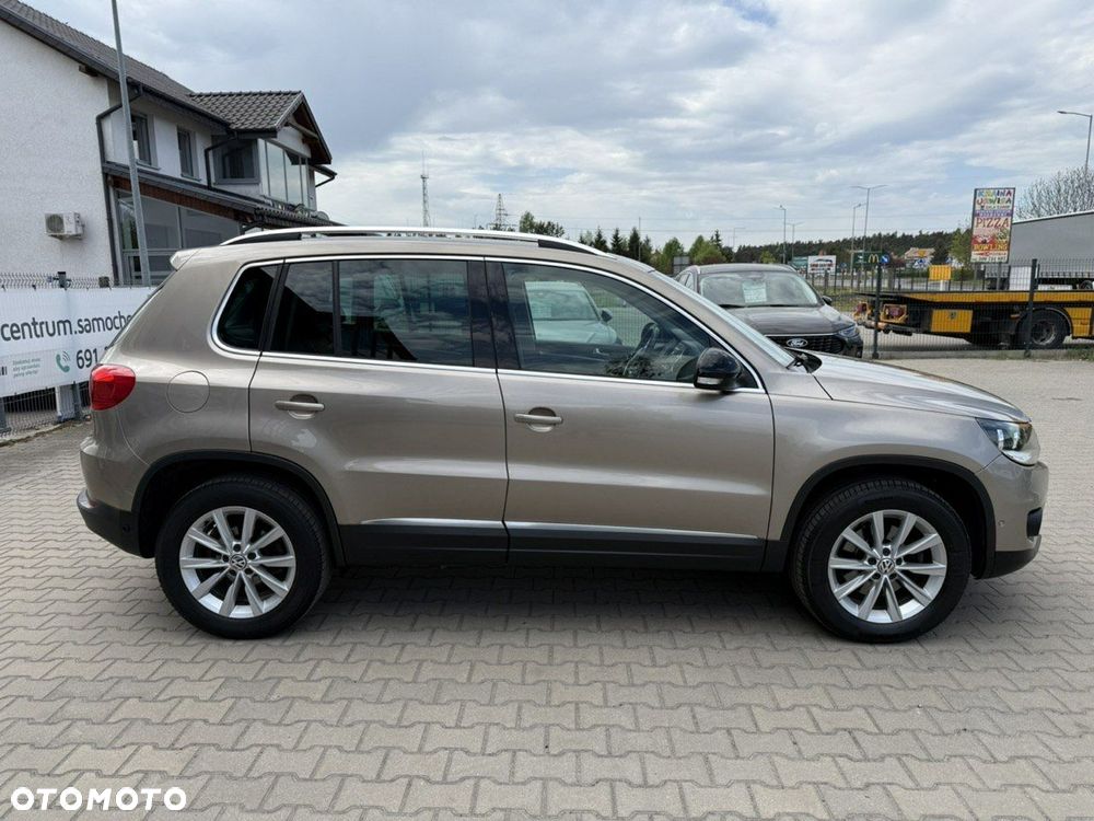 Volkswagen Tiguan 2.0 TDI 4Mot Sport&Style DSG - 9