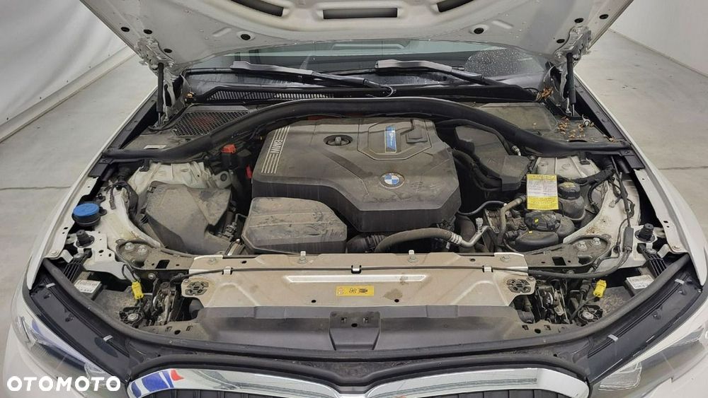 BMW Seria 3 - 25