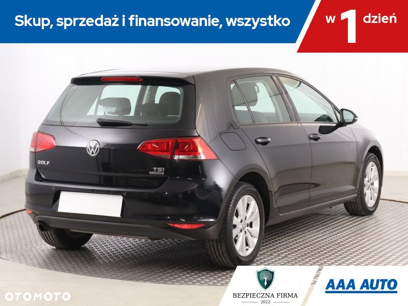 Volkswagen Golf - 6