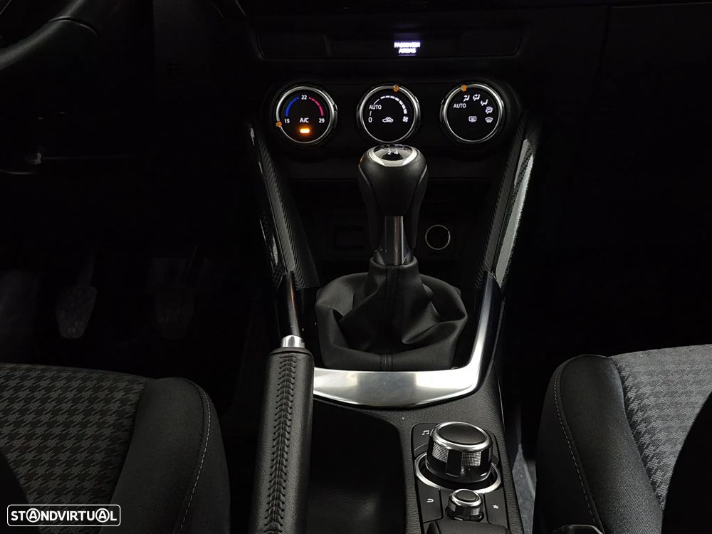 Mazda 2 1.5 e-Skyactiv-G Exclusive-Line Navi - 11