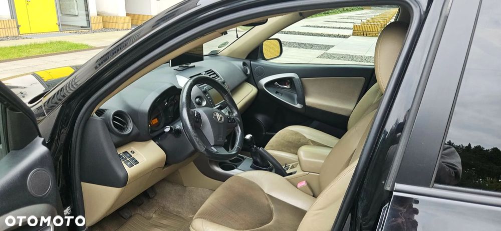 Toyota RAV4 2.2 D-4D Sol - 4