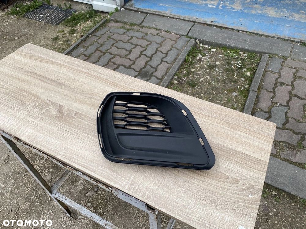 KRATKA ATRAPA ZDERZAKA LEWA DODGE CHARGER 68499095AA - 1