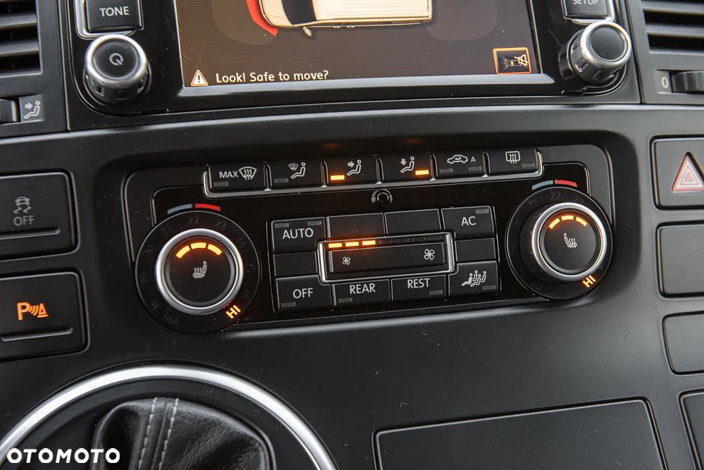 Volkswagen Multivan - 18