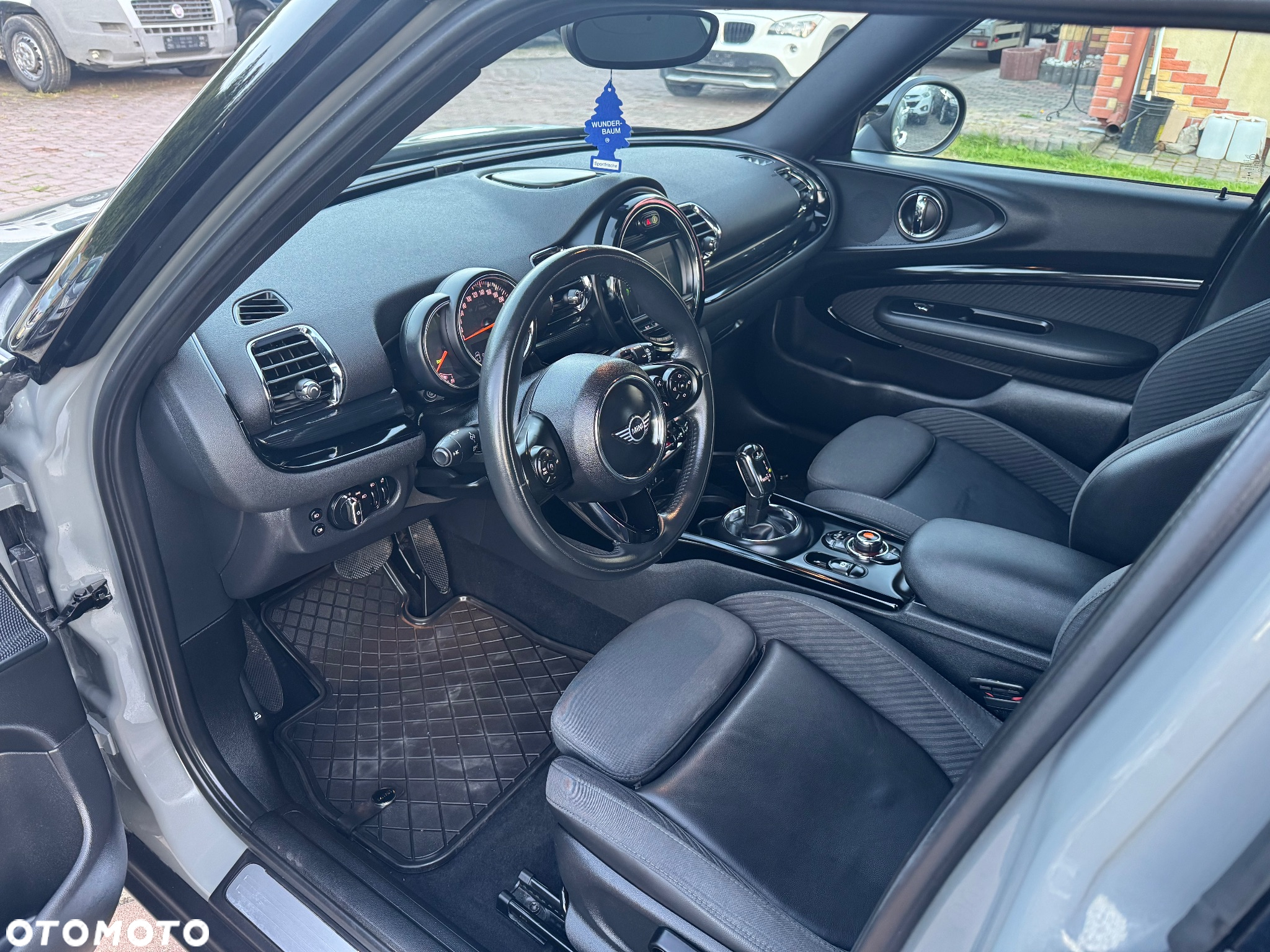MINI Clubman - 12