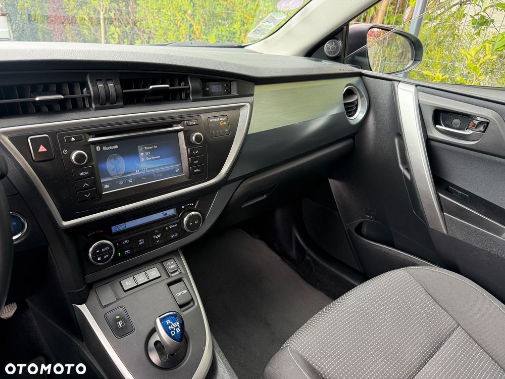 Toyota Auris Hybrid 135 Premium - 10