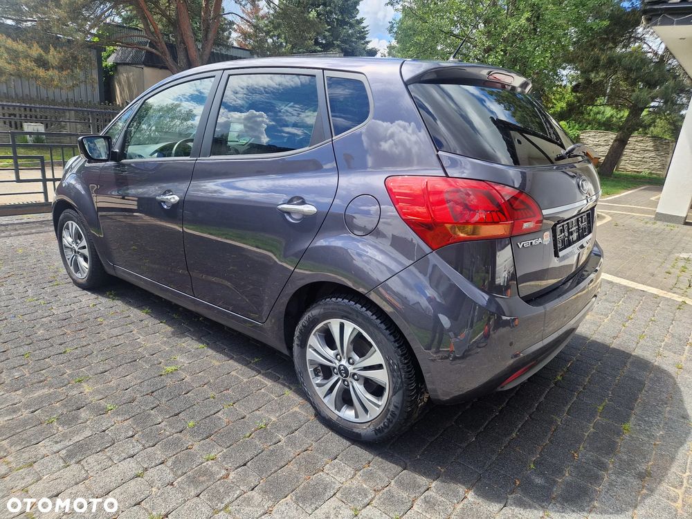 Kia Venga 1.6 CVVT Automatik Titanium Collection - 2