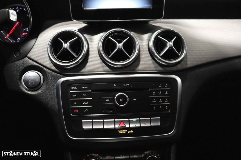 Mercedes-Benz CLA 180 d Shooting Brake Urban Aut. - 41