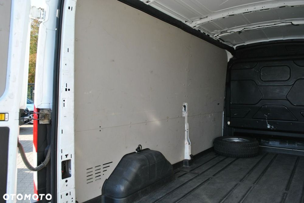 Ford Transit - 11