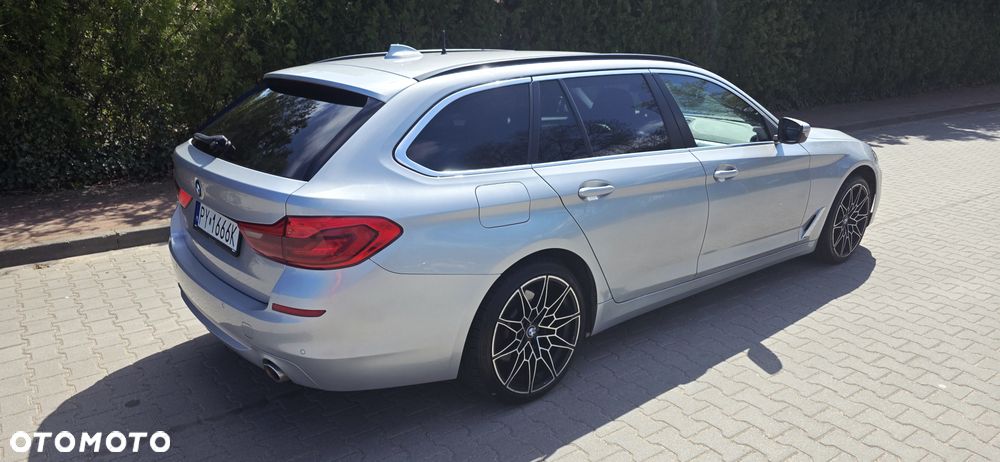 BMW Seria 5 520d M Sport Edition - 17