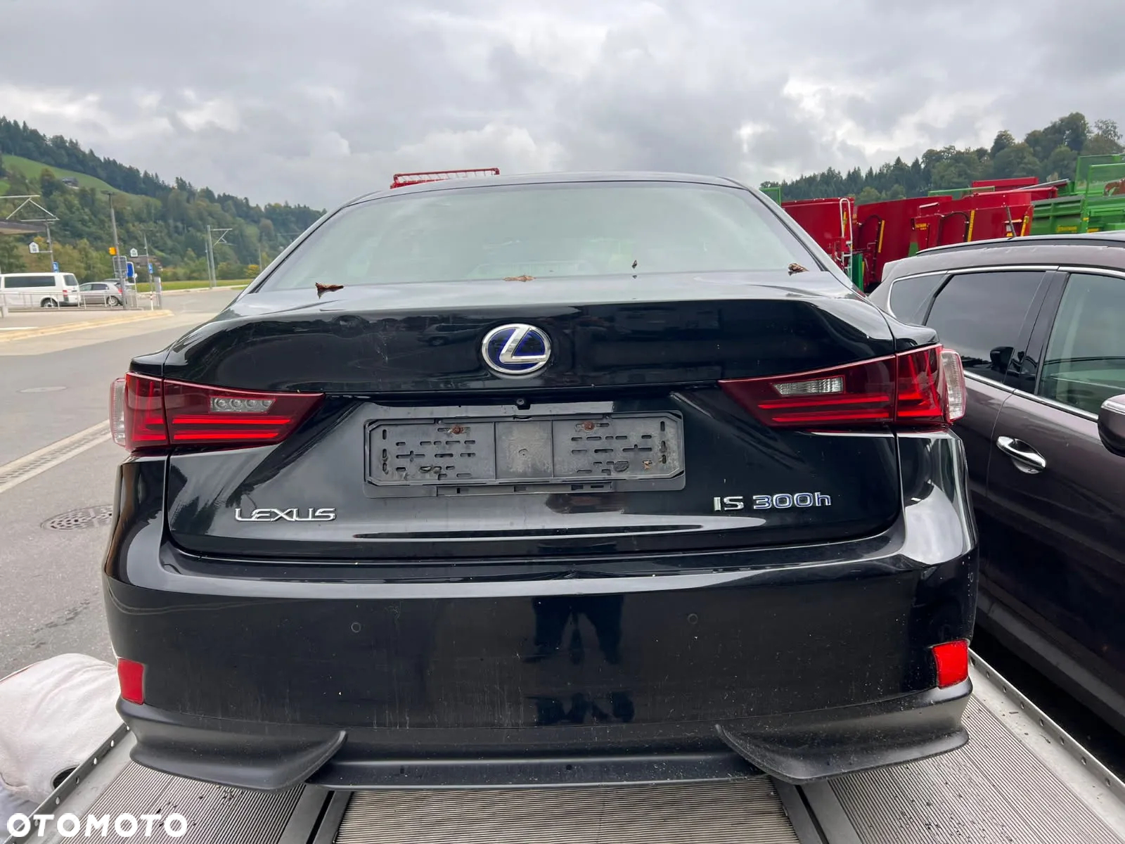 Lexus IS 300h F Sport - 8