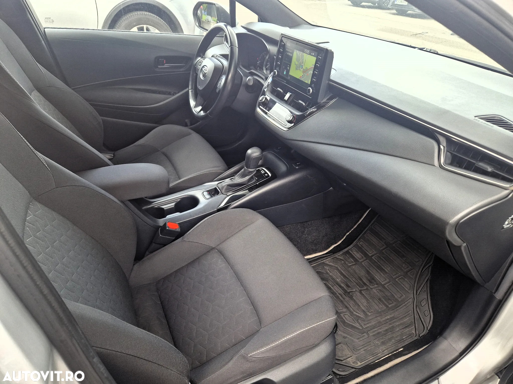 Toyota Corolla 1.8 HSD Dynamic - 13