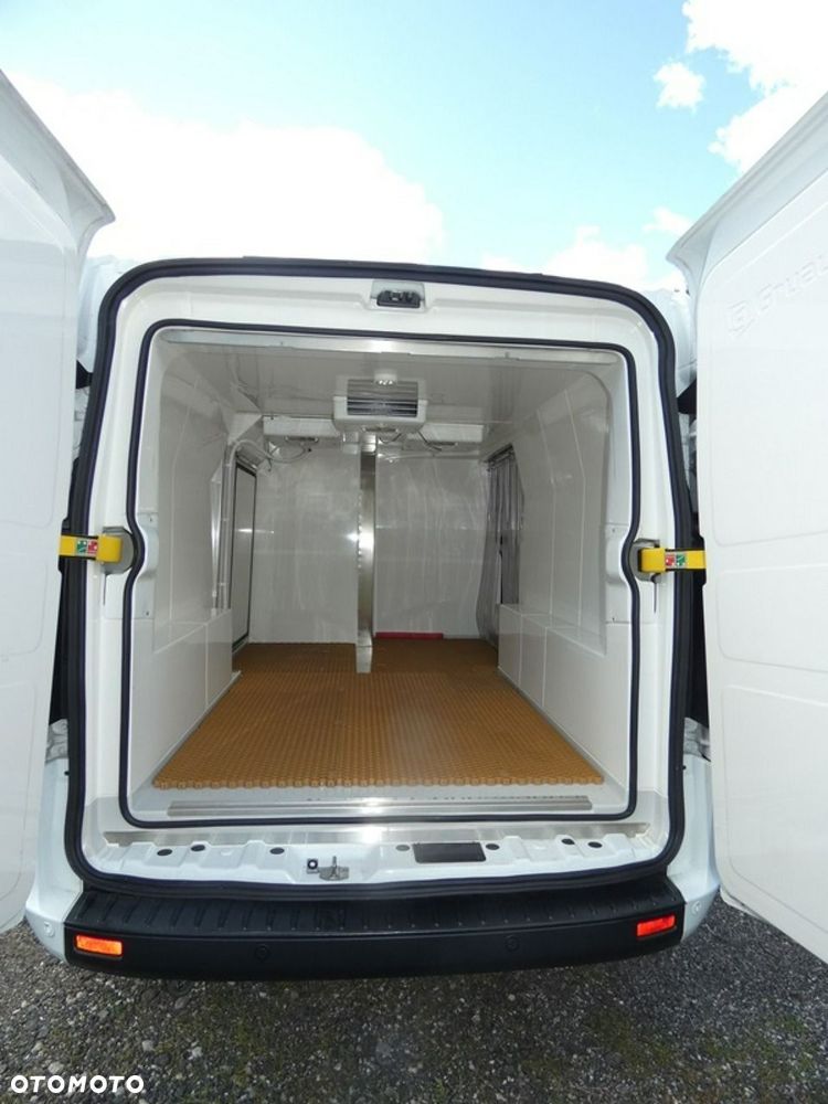 Ford Transit Custom - 12