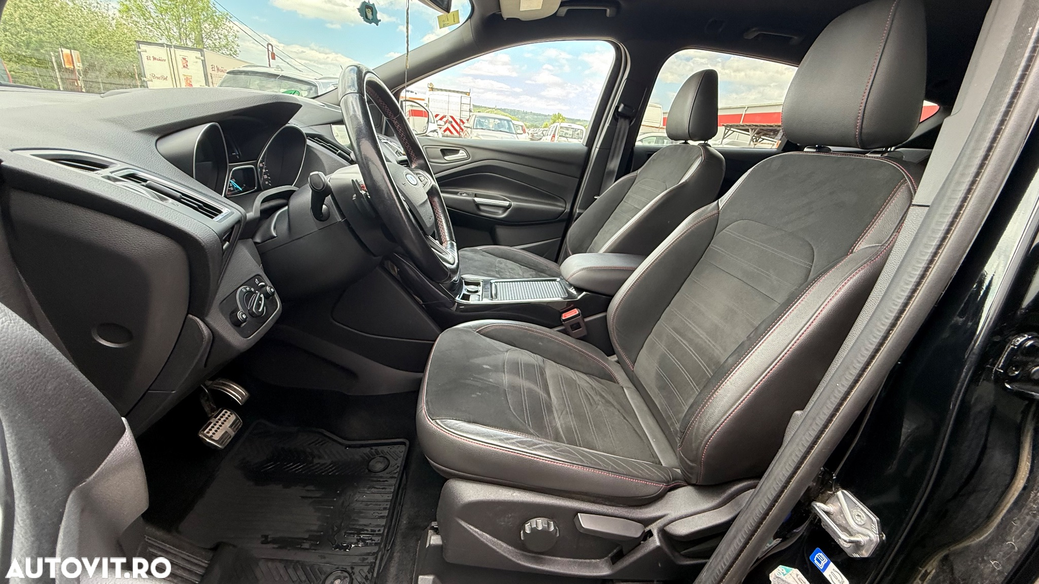 Ford Kuga 2.0 TDCi 4WD Powershift ST-Line - 13