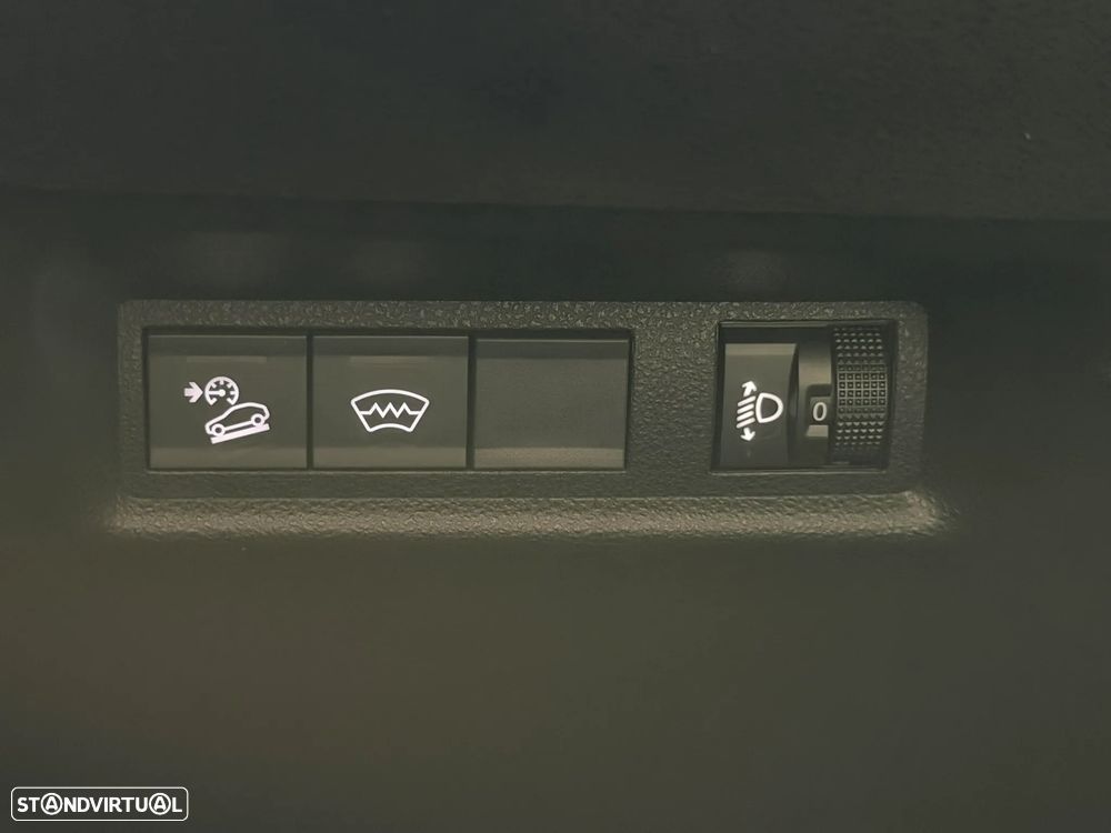 Jeep Avenger 1.2 T3 48V e-Hybrid Auto Summit - 33