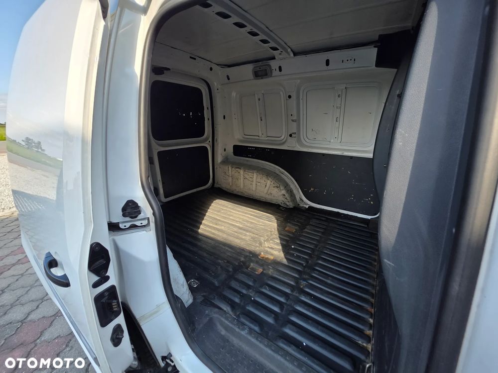 Volkswagen CADDY - 11