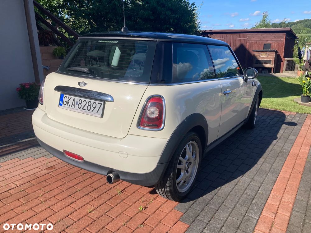 MINI Cooper Standard - 3