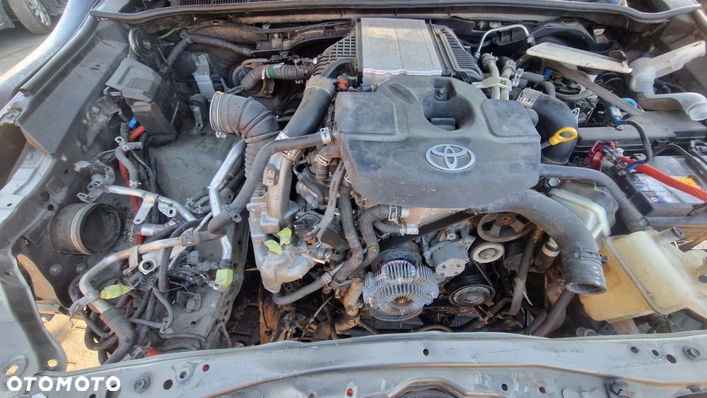 Toyota Hilux 2.8 D-4D Double Cab Invincible 4x4 - 10