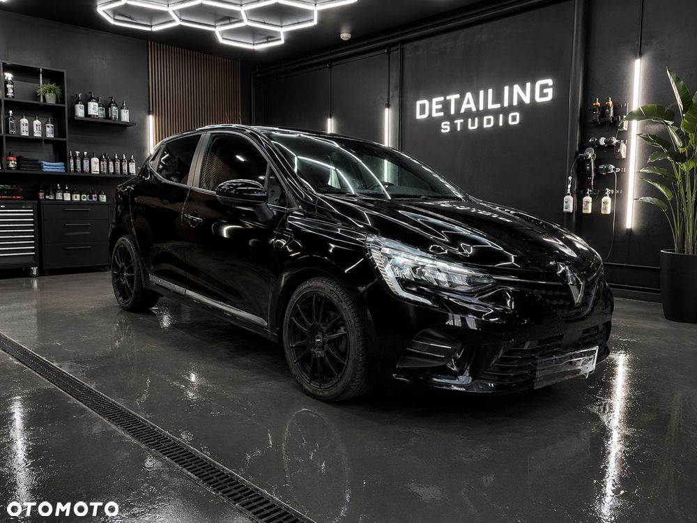 Renault Clio - 1