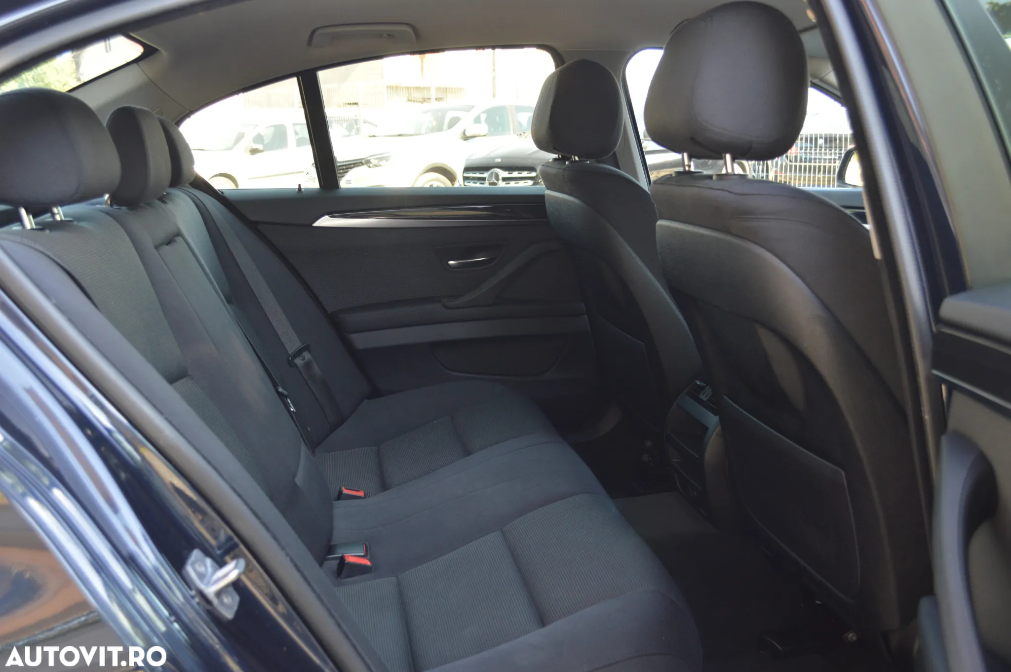 BMW Seria 5 520d Aut. Sport Line - 17