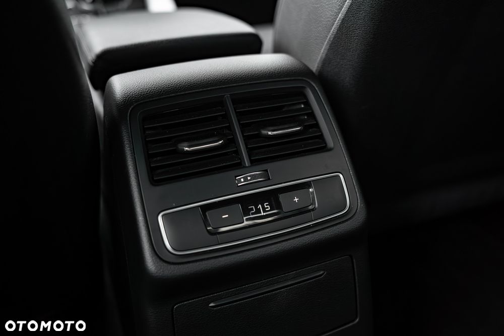 Audi A4 Limousine - 23