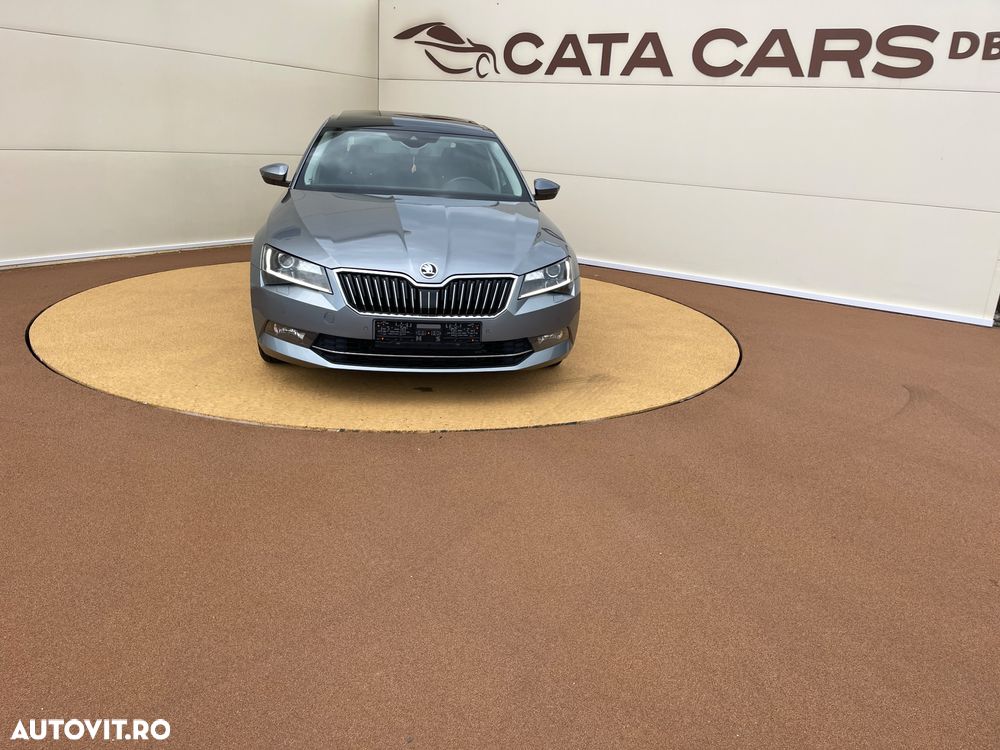 Skoda Superb 2.0 TDI 4X4 DSG Style - 1