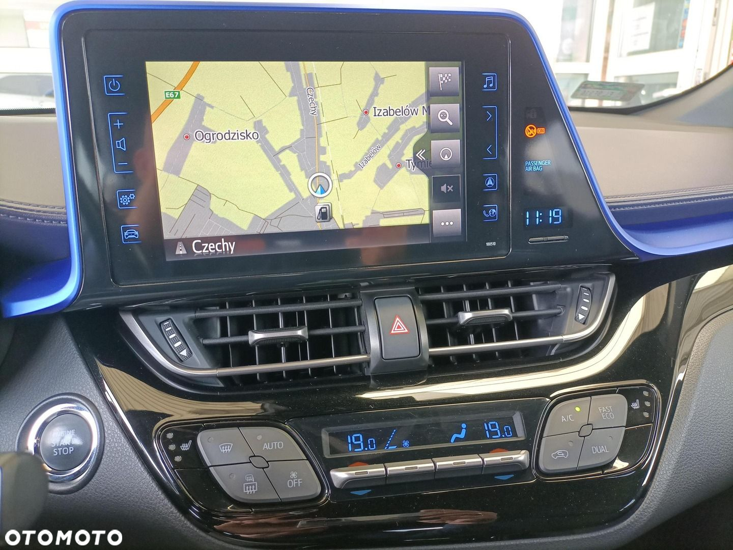 Toyota C-HR 1.2 T Dynamic - 12