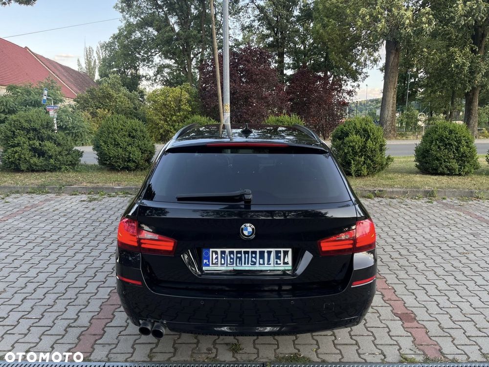 BMW Seria 5 525d Luxury Line - 8