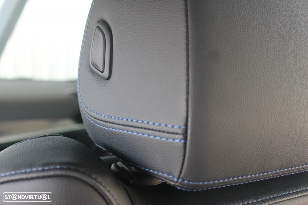 BMW i4 eDrive40 Desportiva M - 36